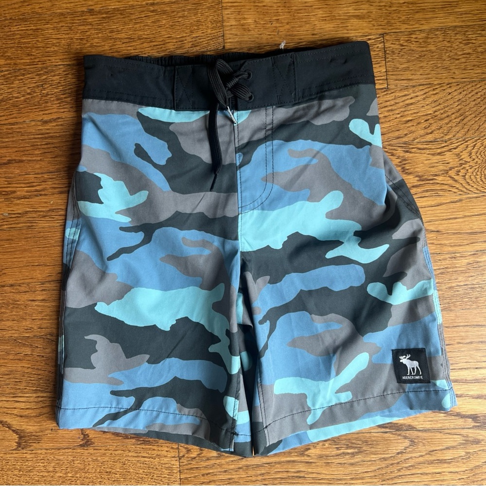 Abercrombie & Fitch Blue and Gray Camouflage Swim Trunks Shorts Boys size 7/8